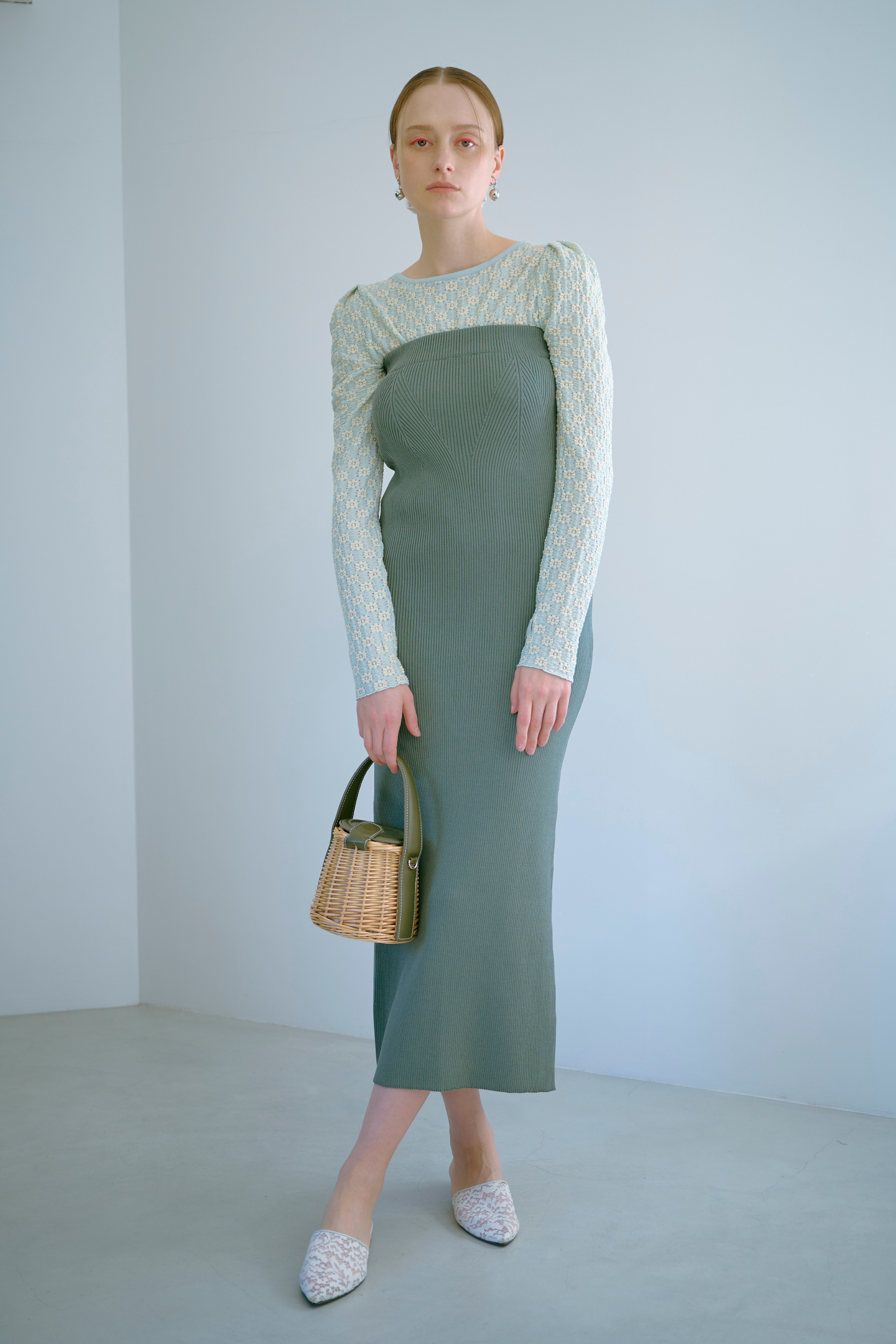 新品 Lilambition キルティングキャミワンピース イエロー グリーン 新品 Lilambition キルティングキャミワンピース イエロー