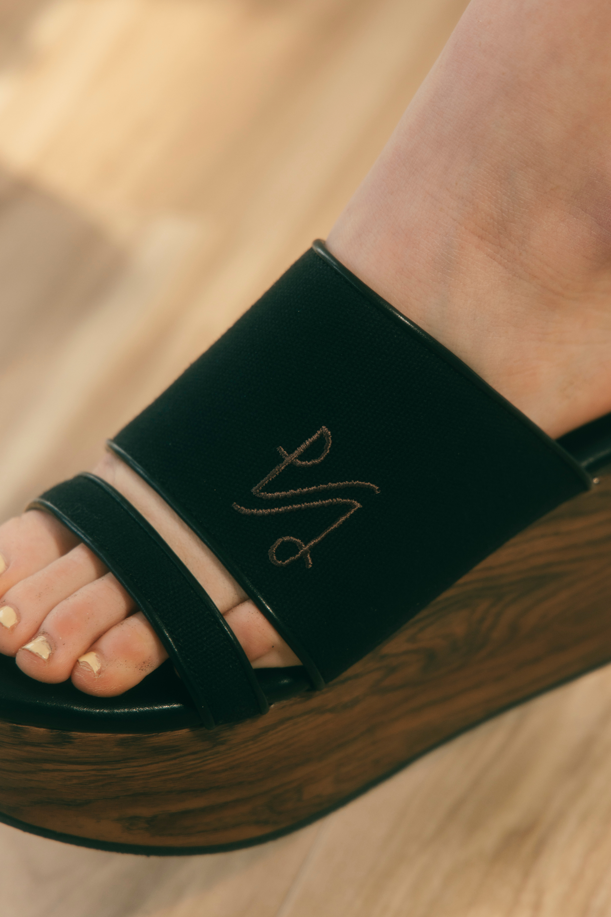 Shoes – Lil Ambition